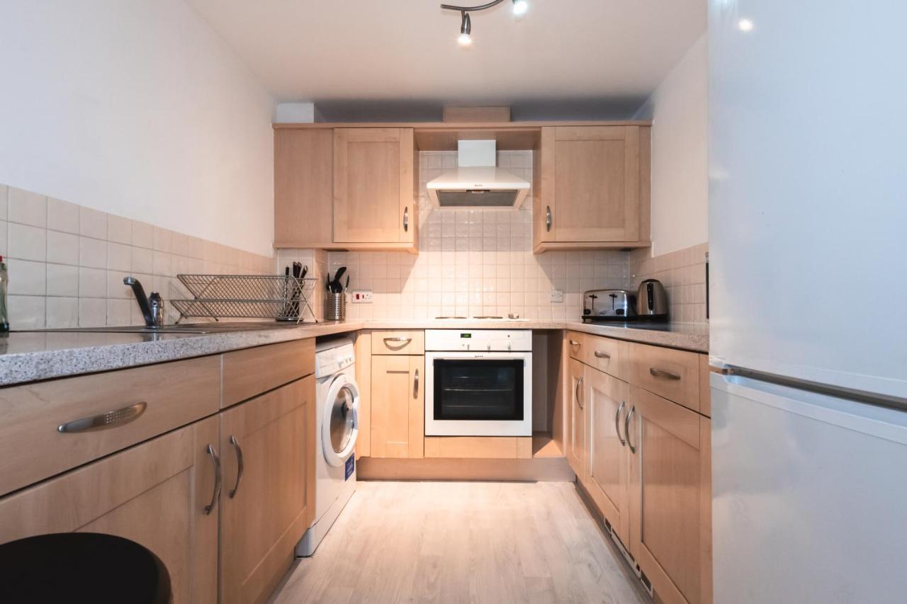 Best Price! 2 Bed City Centre - 4 Single Beds Or 2 Super King, Smart Tvs, Sofa Bed & Free Secure Parking Саутгемптон Экстерьер фото
